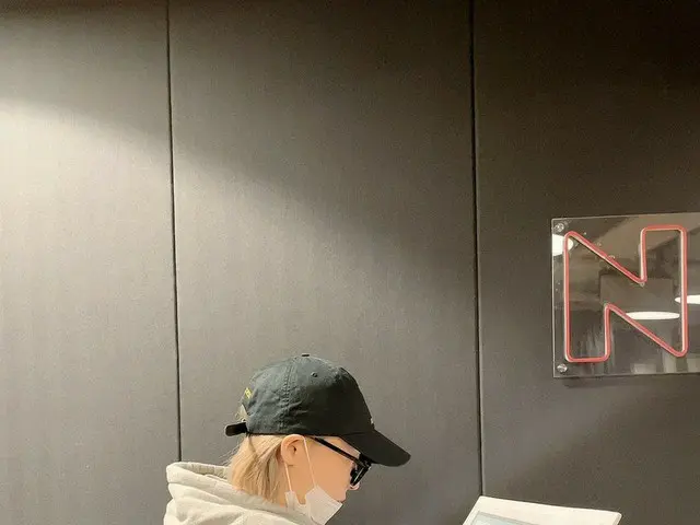【t公式】MAMAMOO、[ #ムンビョル] しばらくして、10時、ネイバーナウ 「オベンガールズ」たちムームー皆さん 本放送を必ず見てお願いします🖤#MAM