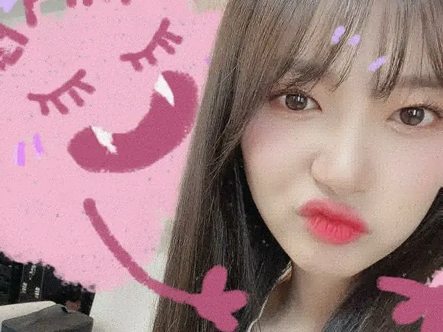 【t公式】LABOUM、[ #翌】カフェラテに風邪に気を付けて🤧💕  #LABOUM #LABOUM #HAEIN