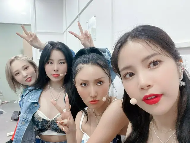 【t公式】MAMAMOO、[ #MAMAMOO]しばらくして、5時、KBS2でMUSIC BANKが放送されます🙌🏻私たちムームー皆さんMAMAMOOと一緒