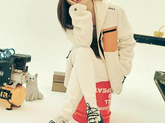 【g公式】RED VELVET_スルギ、 #広告#converse #コンバースconverse_kr  