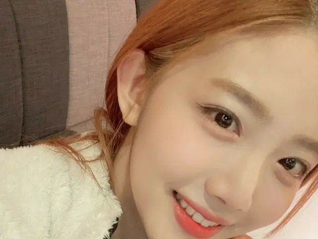 【t公式】Cherry Bullet、[#YUJU]ルーレットがさっきセルカ上げてくれよ！🥳 #CherryBullet #Cherry Bullet