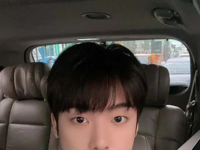 【T公式】ASTRO、ご飯を食べるんだけどオススメをちょっと教えてください😊何を食べるかVアプリで見てください😊