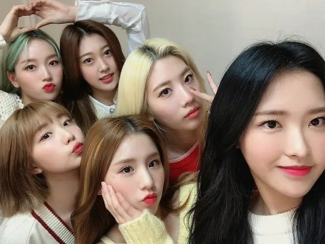 【t公式】今月の少女(Loona)、秋の夜と一致声の #今月の少女(LOONA)と一緒に一日の仕上げするOrbitたち！💫しばらくして夜10時(KST)に開始