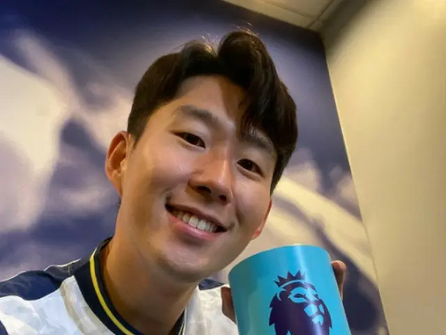 韓国のサッカー選手ソン・フンミン(孫 興民)、所属チーム・トッテナムのファンに向けて韓国映画「パラサイト 半地下の家族」とBTS(防弾少年団) の「Dynami