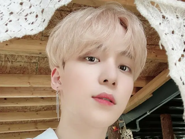【T公式】ATEEZ、[ #ユノ]自然と💐 #ATEEZ #ATEEZ