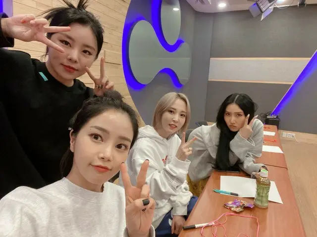 【t公式】MAMAMOO、[ #MAMAMOO]燃える金曜日ムームーたちと一緒にしてとても楽しかったです🔥私たちムームーあなたの幸せな週末送り❤️ #MAMA