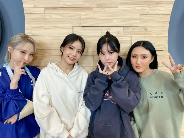 【t公式】MAMAMOO、[ #MAMAMOO] MAMAMOOが出演するMBC「遊ぶ何ハニ？」私たちムームー皆さん、しばらく後6時30分、MBCで会いましょう