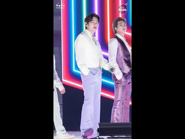 【公式】防弾少年団、[BANGTAN BOMB]「Dynamite」Stage CAM(V focus)@ 2020 AMAs  -  BTS(BTS(防弾少年