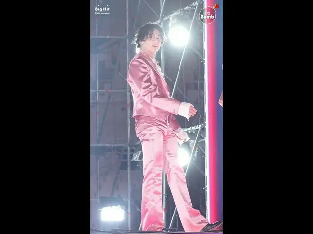 【公式】防弾少年団、[BANGTAN BOMB]「Dynamite」Stage CAM(Jung Kook focus)@ 2020 AMAs  -  BTS(