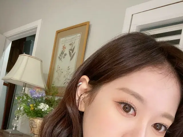 【t公式】Cherry Bullet、[ #BORA]🍒💜ルーレット🐰！温かく着てますか？💕 #CherryBullet #Cherry Bullet