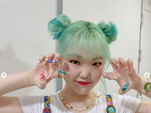 「AKMU」イ・スヒョン、ダイエットのストレスを語って話題に