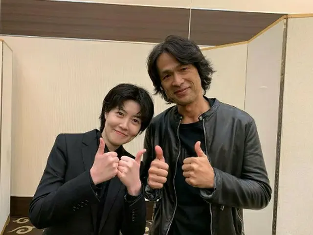 女優シム・ウンギョン、木曜ドラマ「七人の秘書」(テレビ朝日)共演者との写真を公開