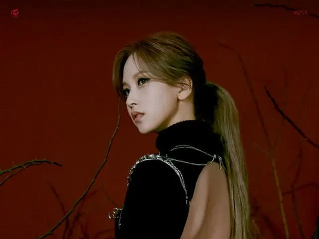 TWICE、ミナ&モモの新曲「Cry For Me」コンセプト写真を公開