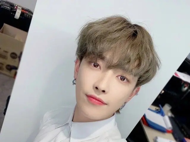 【T公式】ATEEZ、[ #ホンジュン]ティーニーにすべての良い一日を送る💪 #ATEEZ #ATEEZ