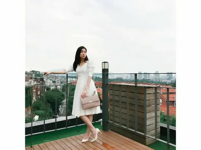 女優カン・ソラ、SNS更新。