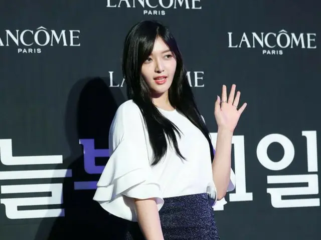 AOA チャンミ、化粧品ブランドのフォトイベントに出席。