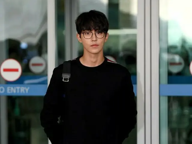 俳優ナム・ジュヒョク、フランス・パリでの画報撮影のために出国。