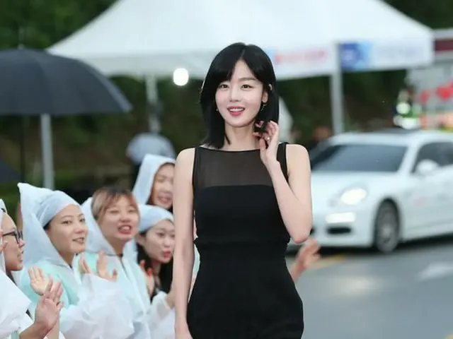 Secret 出身ハン・ソナ、「第13回堤川国際音楽映画祭」開幕式のレッドカーペット。