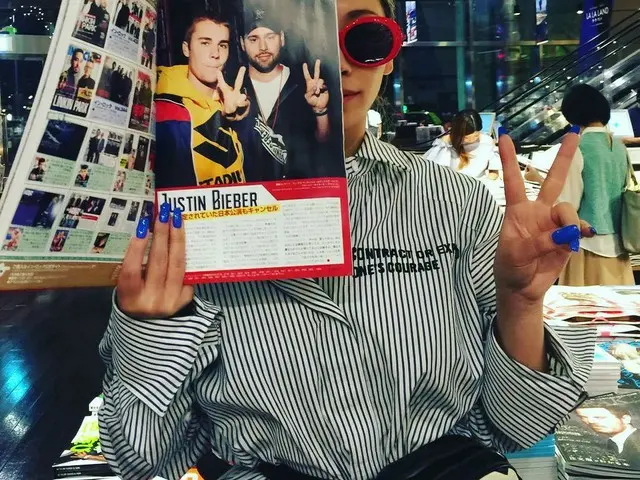 2NE1 出身CL 、SNS更新。