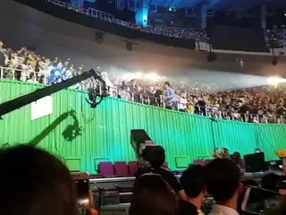 BIGBANG SOL、客席を廻る