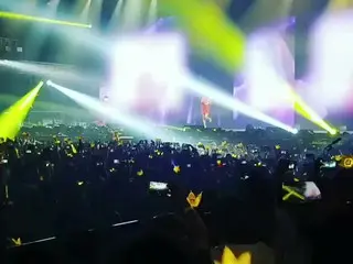 BIGBANG GD、Daraとのコラボ舞台の様子