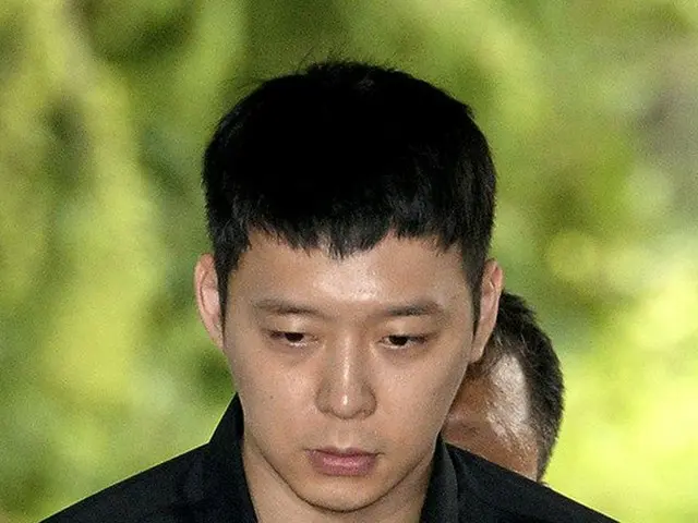 JYJ ユチョンに性的暴行を受けたと主張し、虚偽の告訴をした疑惑の女性が21日に記者会見をおこなう予定。