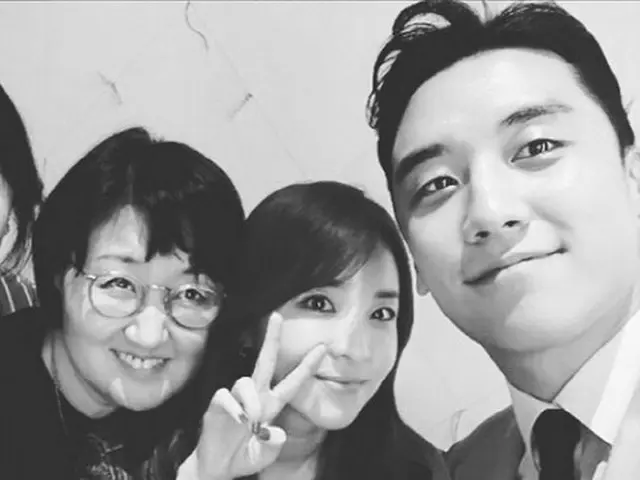 BIGBANG V.I＆2NE1 DARAの変わらぬ友情。