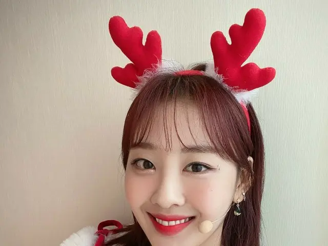 【t公式】今月の少女(Loona)、Merry Christmas withYves明日一日は幸せをプレゼントするルドルフ隊長になります！  #今月の少女(LO