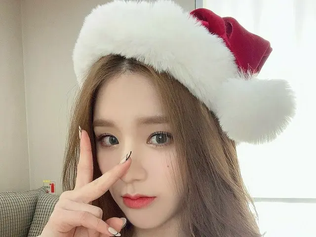 【t公式】今月の少女(Loona)、Merry Christmas withHeeJin 12月に今月の少女のようなときめきを秘めたクリスマススタート！  #今