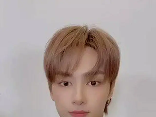 【JT公式】SEVENTEEN、RT pledis_17：[17'S JUN]メリークリスマス～～(ギフトはもうしばらくお待ちよ)