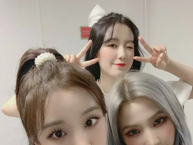 【t公式】(G)I-DLE_、[📸](G)I-DLE 3社の年末歌謡祭控室ビハインド♡より多くの写真は、(G)I-DLE_ U CUBE Media掲示板で確