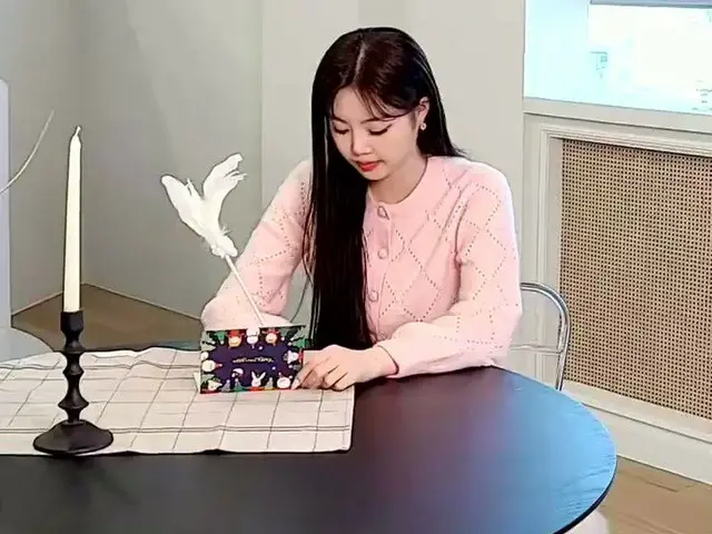 【t公式】(G)I-DLE_、[ #I_NG]授受がメール書くとき🍒  #(G)I-DLE_ #GIDLE