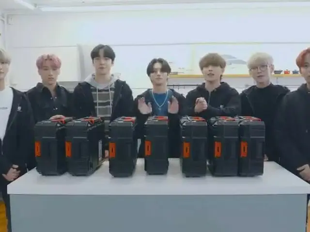 【T公式】ATEEZ、[🎬] Welcome to UNIVERSE！ ⠀ユニバースでウェルカムキットを送っていただきました！ありがとうございます🥰 ATI