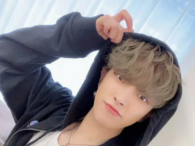 【T公式】ATEEZ、[📷] Welcome to UNIVERSE！ Behind Photo ⠀ ユニバースでATEEZが示す新しい姿を期待してATINY