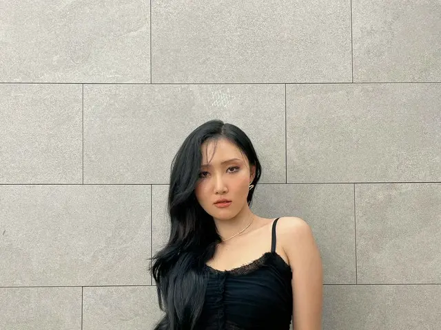 【t公式】MAMAMOO、[ #ファサ] しばらくして、6時30分、MBC「遊ぶ 何ハニ？」私たちムームー皆さん ファサ会い本放送を必ず見てレゴ🖤#MAMAM
