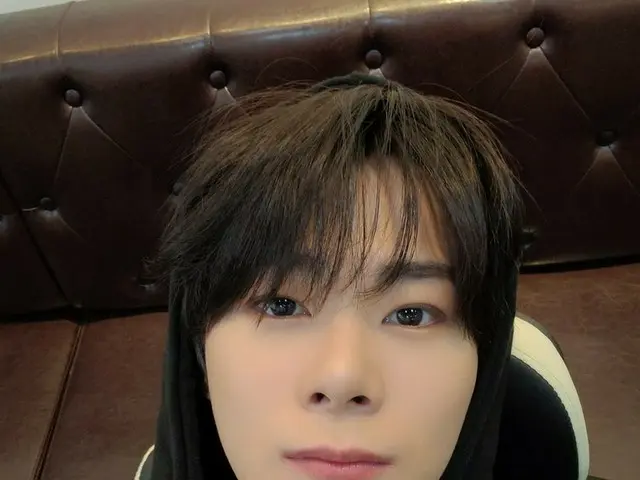 【T公式】ASTRO、ロハああ〜ご飯食べました？！ 食べていたら、早く食べ😀 今日一日もファイト！ #ASTRO #アロハ #アザアザ