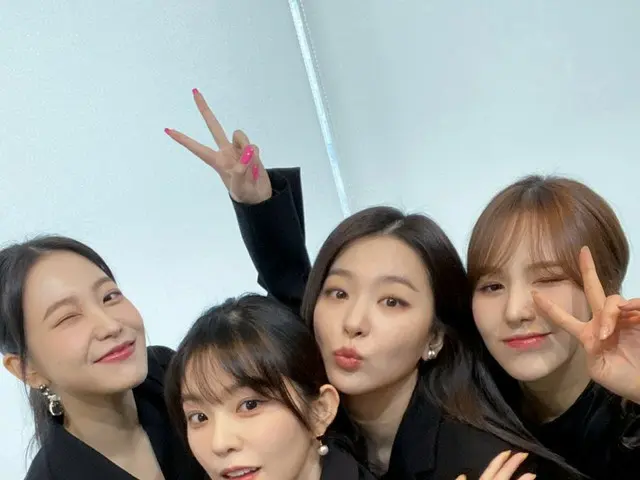 【t公式】RED VELVET、Red Velvet #ゴールデンディスクアワードデジタル音源部門本賞🏆  #加温チャートミュージックアワード今年の歌手賞デジ