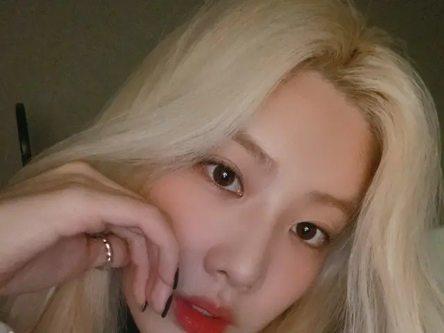 【t公式】今月の少女(Loona)、[ #金立/ #KimLip] Orbit何よ？天気が多く寒い暖かく着ている:)見たい#今月の少女(LOONA)#LOONA