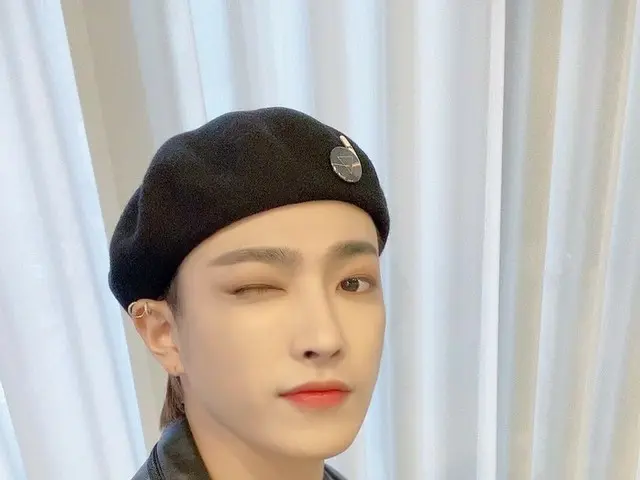 【T公式】ATEEZ、[ #ホンジュン]ティーニーにご飯ないろ過よく食べますか？！🥰 #ATEEZ #ATEEZ