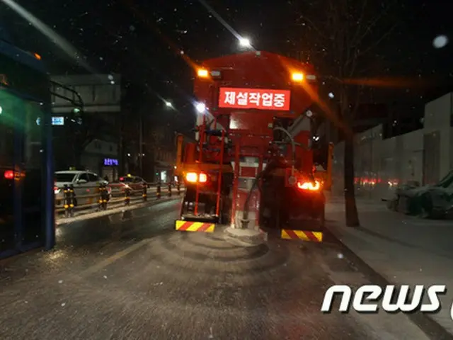 韓国ソウルで昨日午後6時頃から降り出した雪