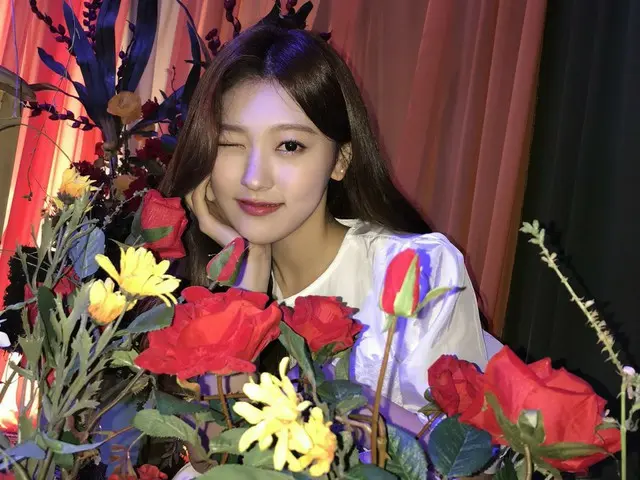 【t公式】今月の少女(Loona)、Orbits、we've watched all of your videos of ”Star” playing onth