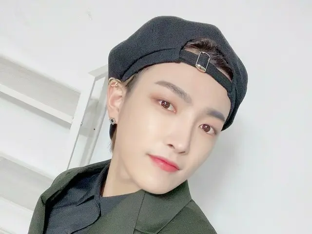【T公式】ATEEZ、[ ホンジュン】ATINY ～～！ ATEEZのユニバースに遊びに来て一緒に遊んで