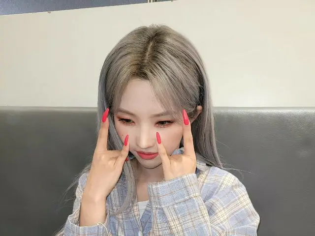 【t公式】(G)I-DLE_、[ #ソヨン]ネバーランド最終週までこんなプレゼントくれるなんて本当にありがとう