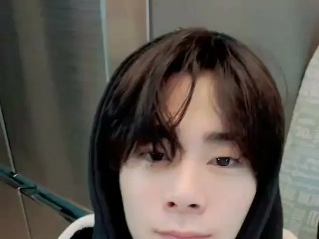 【T公式】ASTRO、ロハとするこれ見て見てラヨ！😄😄 #ASTRO #アロハ