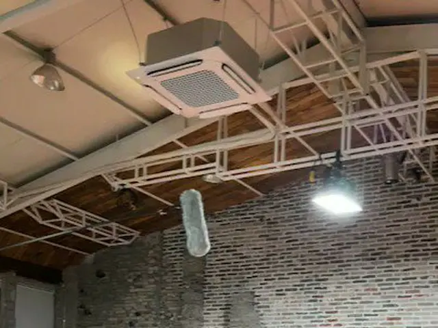 【T公式】ATEEZ、[ #ジョンホ] ATINYビハインドです！した4回の撮影状態で最後の撮影としたのに、私はセリフを度忘れして...笑ホンジュンイヒョンマン