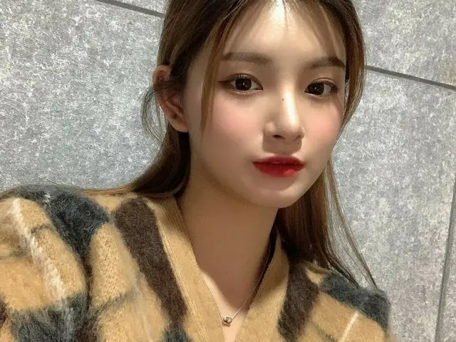 【t公式】EVERGLOW、[ #YIREN]🧸一緒にいてくれて、非常に意味のある金曜日ができていて！笑🧸