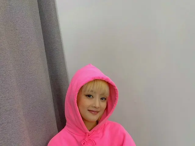 【t公式】(G)I-DLE_、[ #ミンニ] Tuesday ispink🤪💝😋💓☺💗  