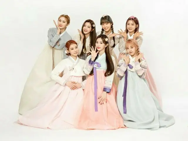 Cherry Bullet、旧正月を迎え韓服姿で新年の挨拶