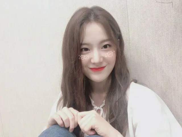【t公式】fromis_9、[💌 #fromis_9]ピンポーン🛎  #fromis_9の旧正月記念写真が届きました！  #新年_福_多く_おめでとう🐮