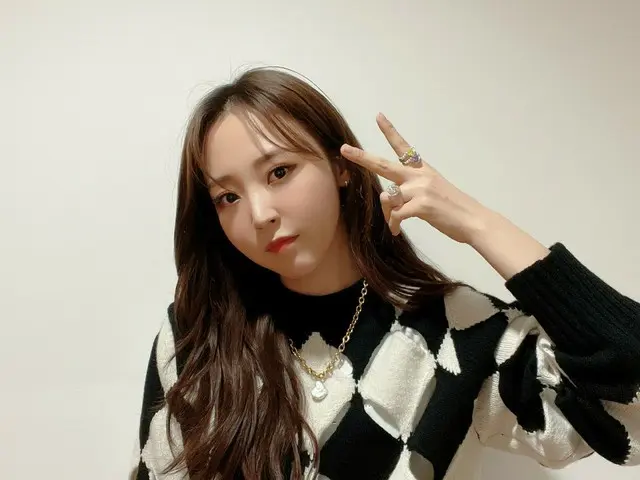 【t公式】MAMAMOO、[ #ムンビョル] しばらくして、9時、星がスタジオ ネイバーナウ」studioドアナイト」が 開始されます👀私たちムームー皆さん今